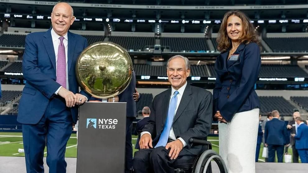 Texas Gov. Greg Abbott rings the Closing Bell of the New York Stock Exchange (NYSE) in celebration of the launch of NYSE Texas in Arlington, Aug. 20, 2025.