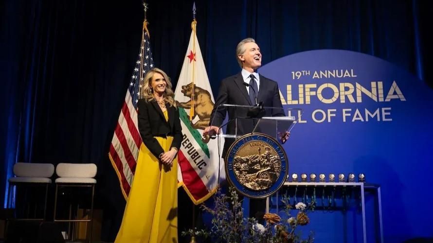 California Gov. Gavin Newsom and first partner Jennifer Siebel Newsom at the California Hall of Fame ceremony, March 19, 2026. Photo: Office of California Governor / Courtesy of the Office of the Governor