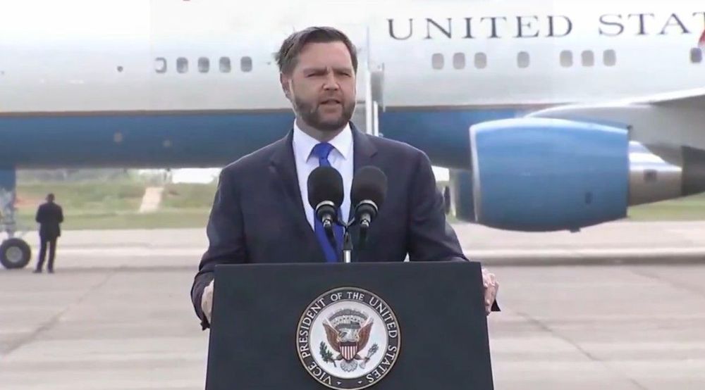 JD Vance speaks from the tarmac at the Tyler, Texas airport.