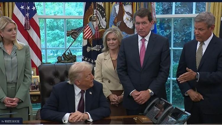 Gov. Bill Lee thanked President Donald Trump for agreeing to send National Guard troops to Memphis. Also pictured is, left to right, U.S. Attorney General Pam Bondi and Tennessee U.S. Sens. Marsha Blackburn and Bill Hagerty.