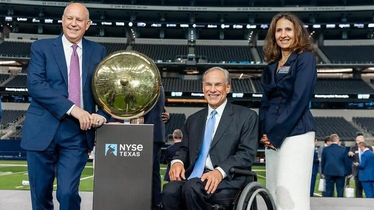 Texas Gov. Greg Abbott rings the Closing Bell of the New York Stock Exchange (NYSE) in celebration of the launch of NYSE Texas in Arlington, Aug. 20, 2025.