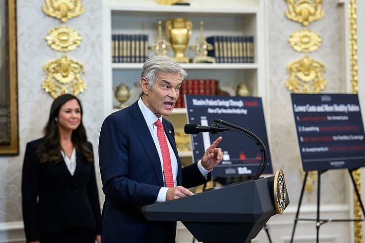 Administrator Dr. Mehmet Oz speaking in the Oval Office on 16 October 2025