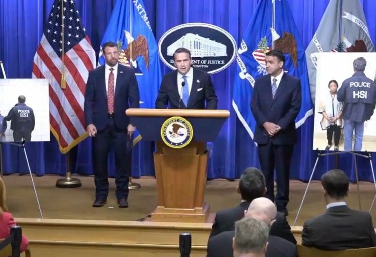 Attorney General Todd Blanche, Homeland Security Secretary Markwayne Mullin and Minnesota U.S. Attorney Daniel Rosen hold a press conference announcing the indictment of the 10 Minnesota individuals.