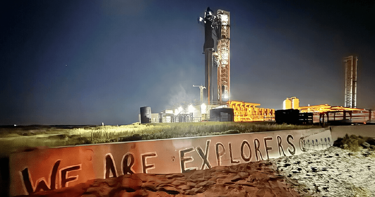 SpaceX Starship on it's launch pad before the launch of it's integrated flight test 5.