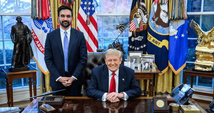 Mamdani poses with President Trump during their Oval Office meeting.